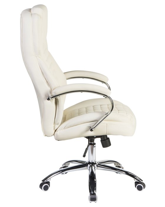 Офисное кресло для руководителей Chester кремового цвета - лучшие Офисные кресла в INMYROOM
