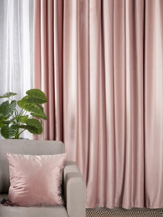 Комплект штор из велюра Monaco 150х270 розового цвета