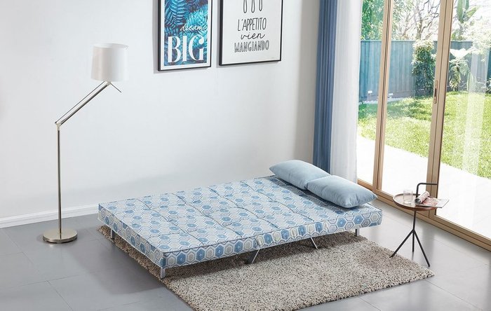 Диван-кровать Lilly с геометрическим принтом голубого цвета - купить Прямые диваны по цене 39700.0