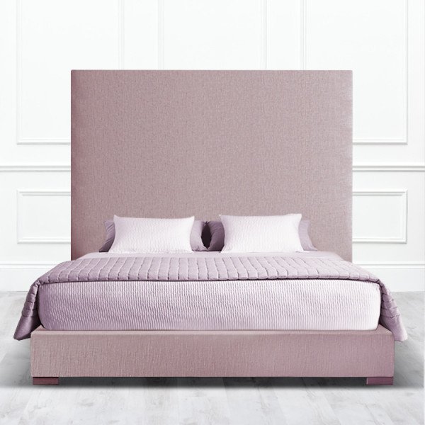 Кровать Aspleen из массива с обивкой цвета пыльной розы