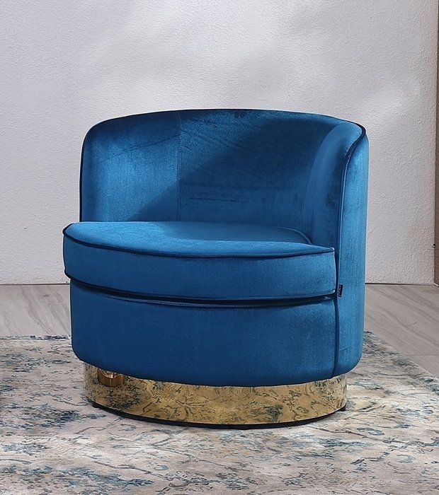 Кресло с латунным цоколем Emonda синего цвета - купить Интерьерные кресла по цене 57000.0
