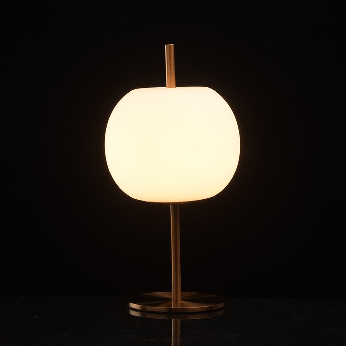 Настольная лампа Ауксис с белым плафоном - купить Настольные лампы по цене 10370.0