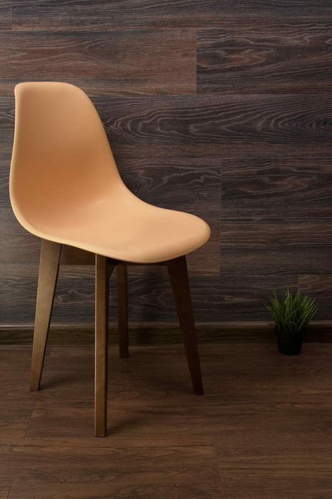 Стул Сашш персиково-коричневого цвета - лучшие Обеденные стулья в INMYROOM