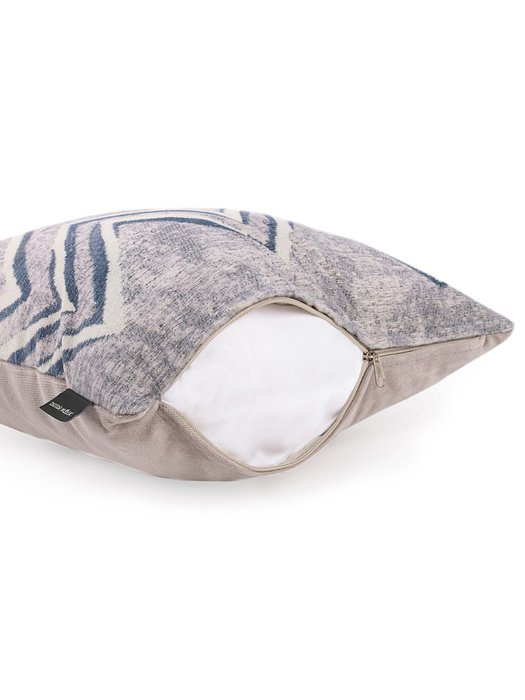 Декоративная подушка Vivian серого цвета - купить Декоративные подушки по цене 1368.0