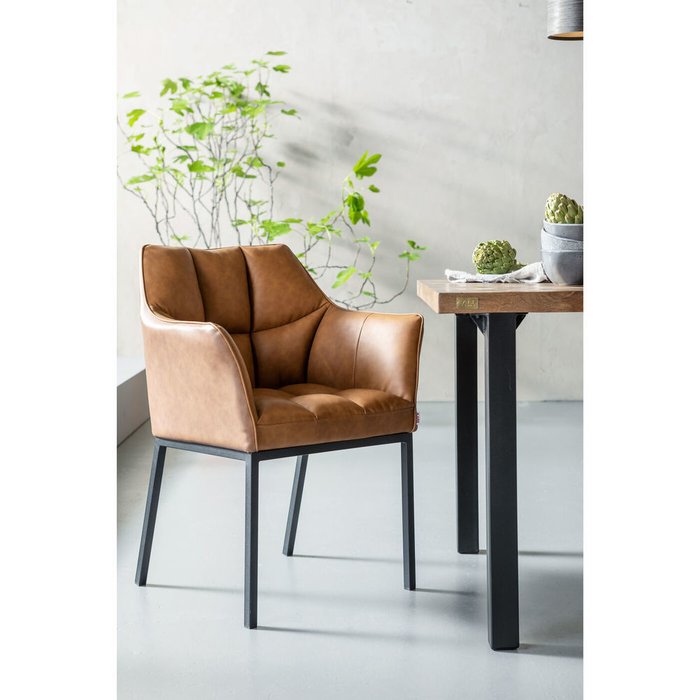 Стул с подлокотниками Think Tank коричневого цвета - купить Обеденные стулья по цене 84370.0
