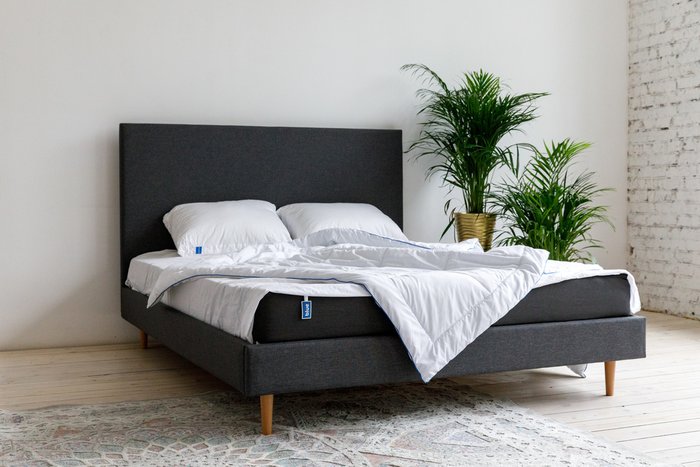 Кровать Grey серого цвета с изголовьем 160х200 - лучшие Кровати для спальни в INMYROOM