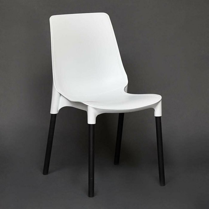 Обеденный стул Genus белого цвета - купить Обеденные стулья по цене 3650.0