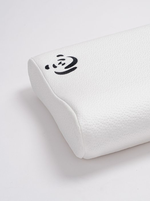Детская подушка с эффектом памяти Panda Hug Kids 30х50 белого цвета - лучшие Подушки для сна в INMYROOM