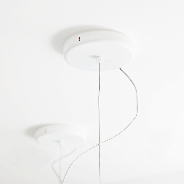 Подвесной светильник Fabbian MOCHI из дутого стекла матово-белого цвета - лучшие Подвесные светильники в INMYROOM
