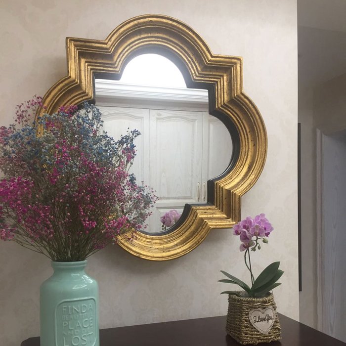 Настенное зеркало Риккардо Голд в раме золотого цвета - лучшие Настенные зеркала в INMYROOM