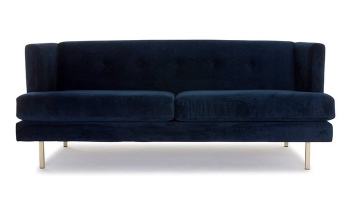 Прямой диван темно-синего цвета