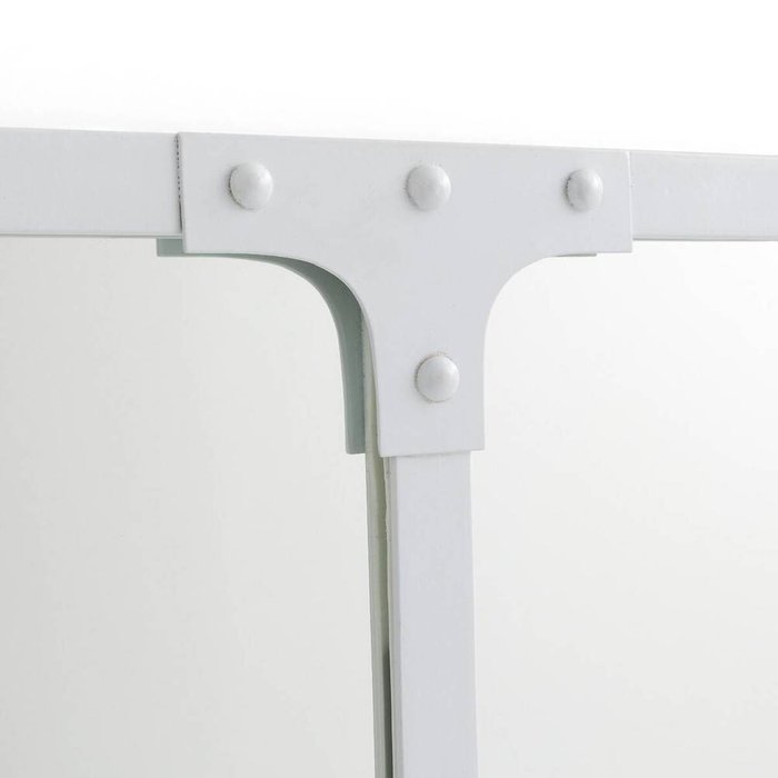 Настенное промышленное металлическое зеркало Lenaig белого цвета - купить Настенные зеркала по цене 27794.0