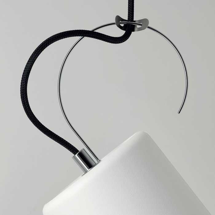 Подвесной светильник Fabbian TUBE с плафоном из алюминия - лучшие Подвесные светильники в INMYROOM