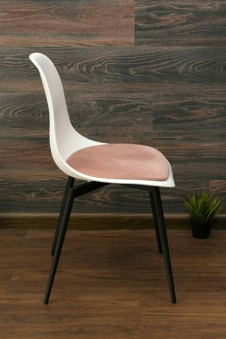 Стул Туссе бело-розового цвета - лучшие Обеденные стулья в INMYROOM