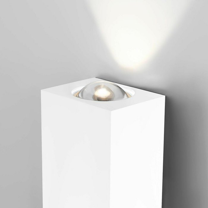 Настенный светодиодный светильник Petite LED 40110/LED белый - лучшие Бра и настенные светильники в INMYROOM