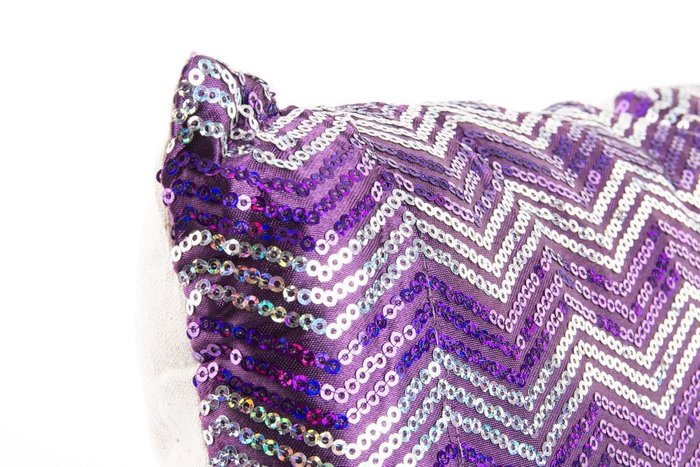 Декоративная подушка Zig Zag фиолетового цвета  - купить Декоративные подушки по цене 2240.0