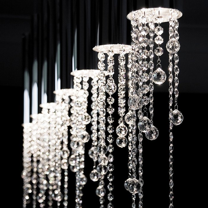 Подвесной светильник Ilfari Sexy Crystals из хромированного металла - лучшие Подвесные люстры в INMYROOM