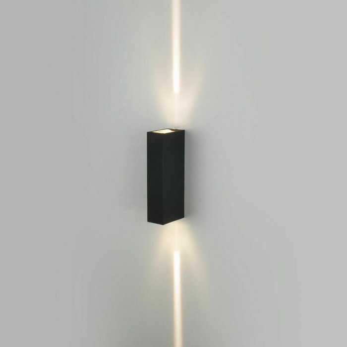 Уличный настенный светодиодный светильник Blaze LED IP54 35136/W черный - купить Настенные уличные светильники по цене 5120.0