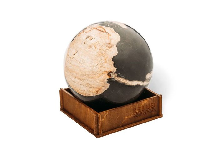 Декоративный шар из окаменелого дерева 383610 - купить Фигуры и статуэтки по цене 5150.0