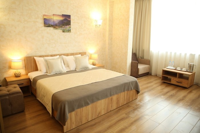 Кровать Виктория 160х200 светло-коричневого цвета - лучшие Кровати для спальни в INMYROOM