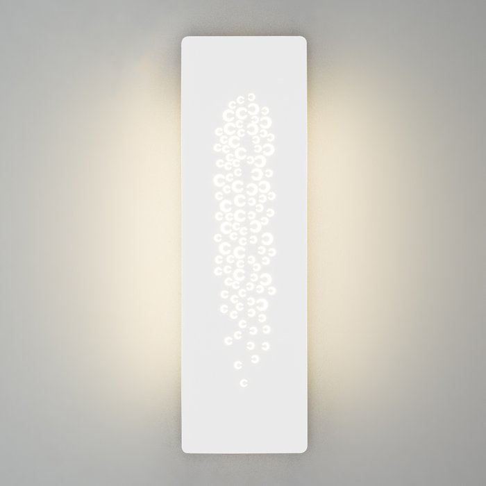 Настенный светодиодный светильник 40149/1 LED белый Grape
