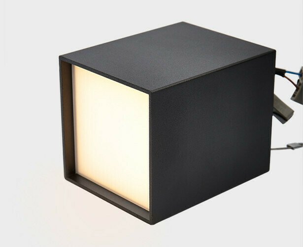 Накладной светильник DL 3028 black 3000K (металл, цвет черный) - купить Накладные споты по цене 2880.0