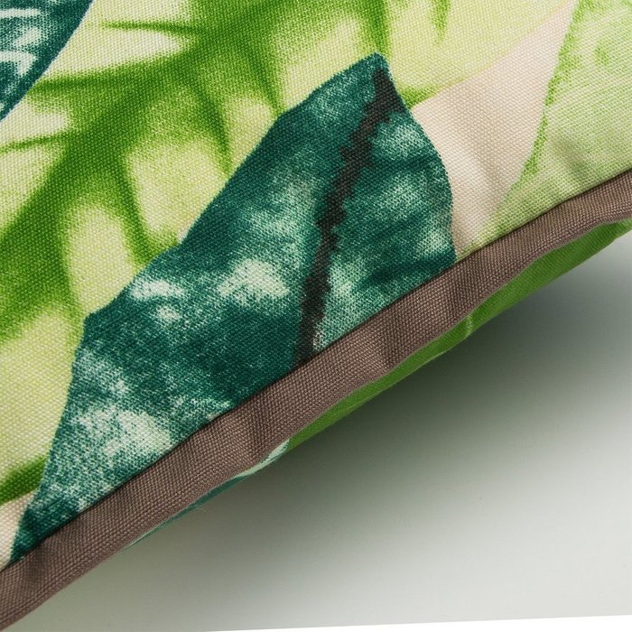 Чехол на подушку Tropical зеленого цвета 30х50  - купить Декоративные подушки по цене 2490.0