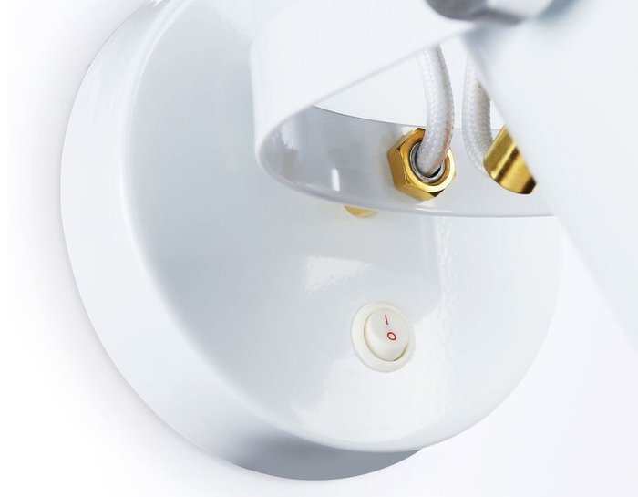 Спот Traditional TR8202 (металл, цвет белый) - купить Накладные споты по цене 3810 Спот Traditional TR8202 (металл, цвет белый) - купить Накладные споты по цене 3810