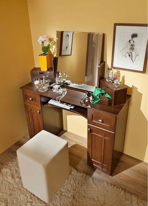Столик туалетный Sherlock коричневого цвета - купить Туалетные столики по цене 14131.0