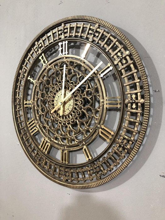 Настенные часы Tower черно-золотого цвета - лучшие Часы в INMYROOM