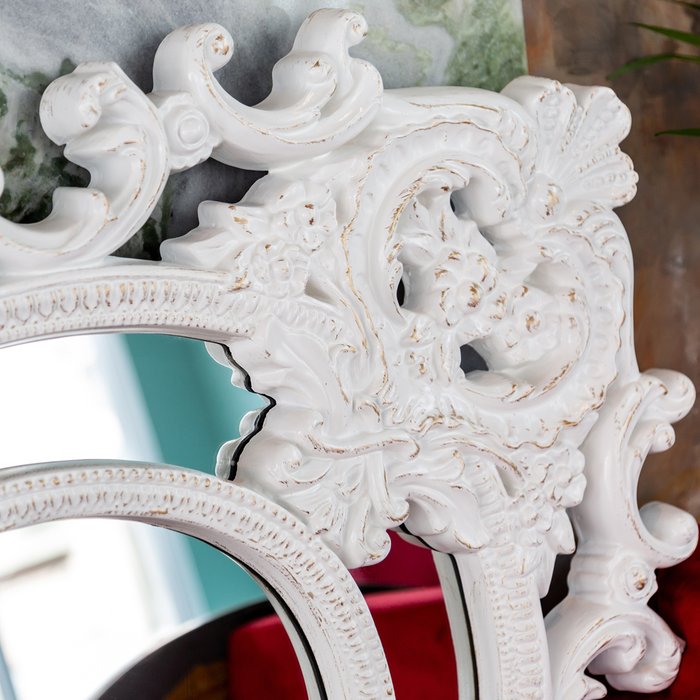 Настенное зеркало Валенсия белого цвета - купить Настенные зеркала по цене 25500.0