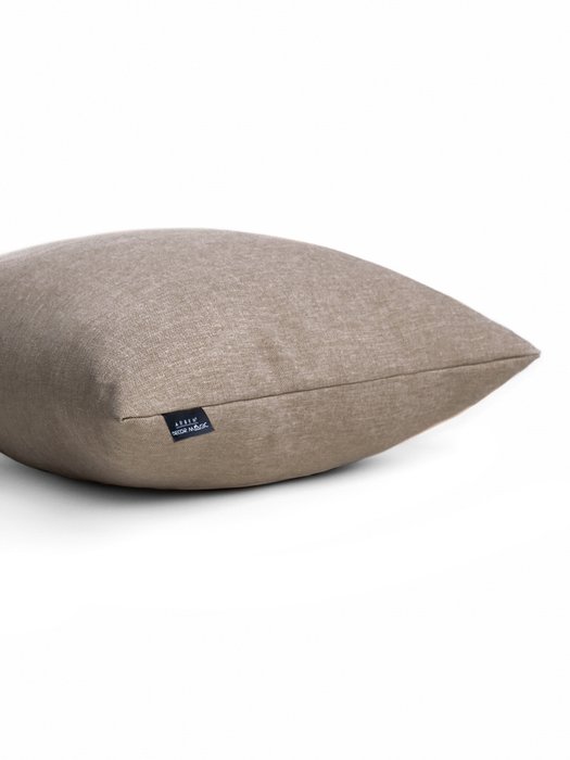 Декоративная подушка бежевого цвета - купить Декоративные подушки по цене 954.0