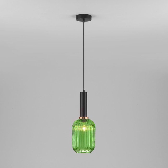 Подвесной светильник Bravo со стеклянным плафоном зеленого цвета - купить Подвесные светильники по цене 7290.0