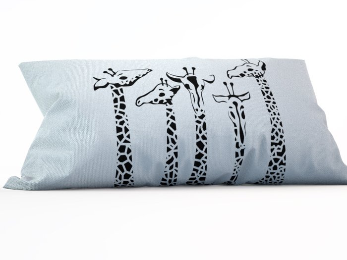 Диванная подушка: Любопытные жирафы