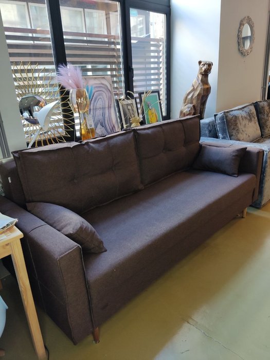Прямой диван-кровать Капри Capri 18 коричневого цвета - лучшие Прямые диваны в INMYROOM