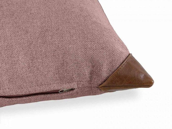 Подушка Chesterfield 60х60 розового цвета - лучшие Декоративные подушки в INMYROOM