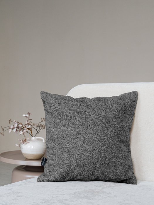 Декоративная подушка Bravo темно-серого цвета - лучшие Декоративные подушки в INMYROOM