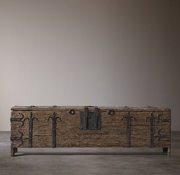 Кофейный столик 16th c. Spanish trunk