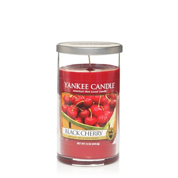 Ароматическая свеча в стакане Yankee Candle Black Cherry / Чёрная черешня