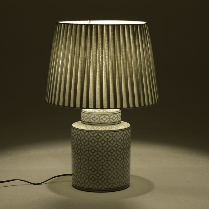 Лампа настольная серого цвета - купить Настольные лампы по цене 10620.0