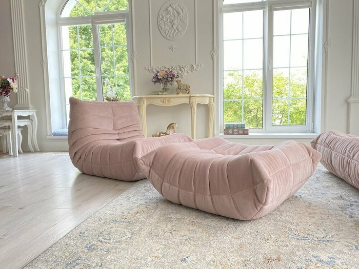 Бескаркасное кресло Чилаут розового цвета с пуфом - купить Бескаркасная мебель по цене 68800.0