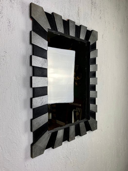 Зеркало Silver Rays черного цвета  - купить Настенные зеркала по цене 14000.0