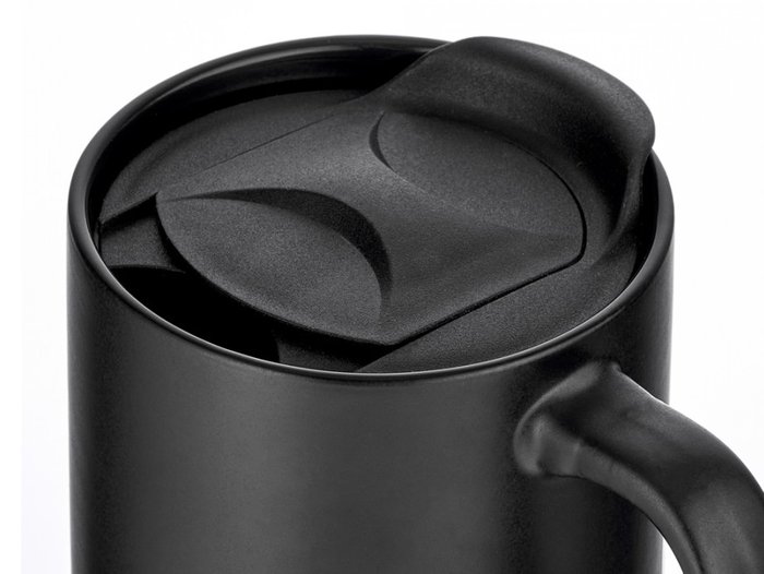 Кружка Domino черного цвета - лучшие Чашки в INMYROOM