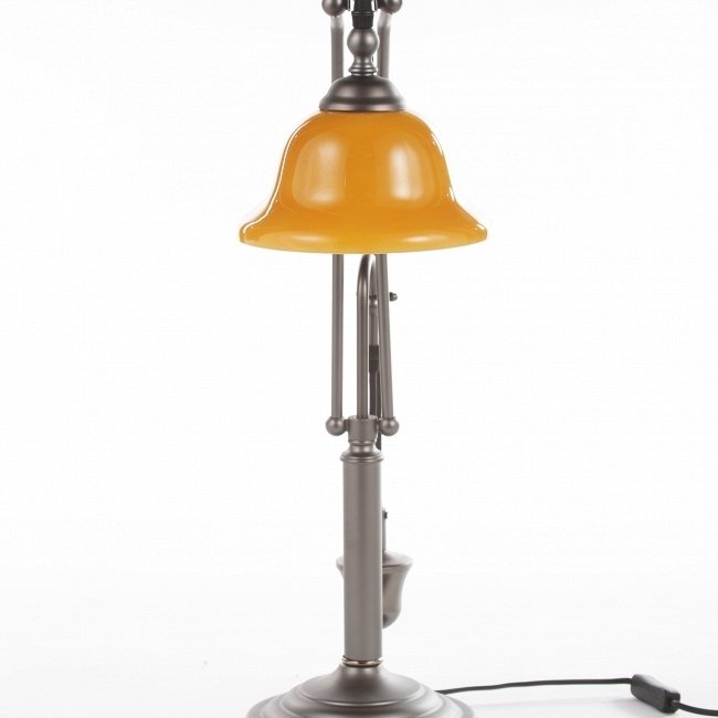 Настольный светильник Scales из стали - лучшие Настольные лампы в INMYROOM