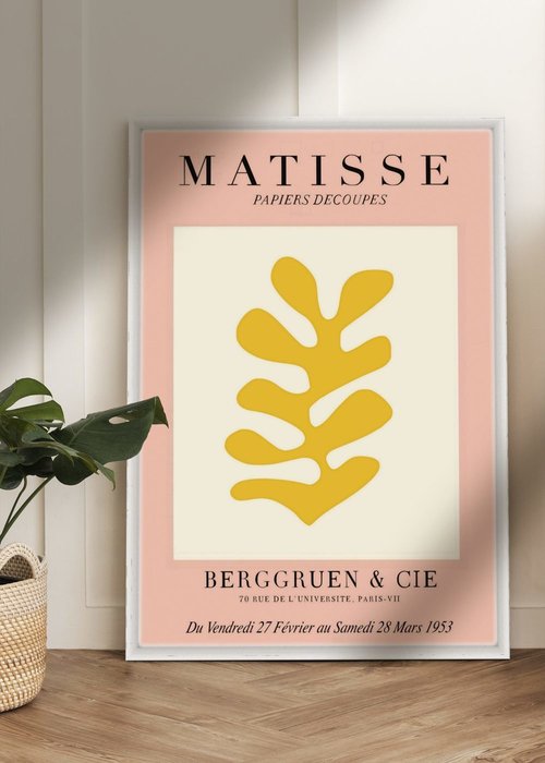 Постер Matisse Papiers Decoupes Rose 70х100 в раме белого цвета - купить Принты по цене 12100.0
