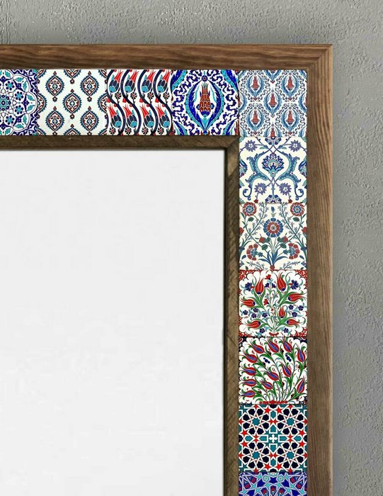 Настенное зеркало 53x73 с каменной мозаикой сине-белого цвета - лучшие Настенные зеркала в INMYROOM