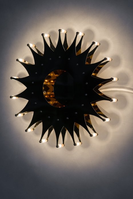Настенный светильник  "Golden Sun" из стали - купить Бра и настенные светильники по цене 15398.0