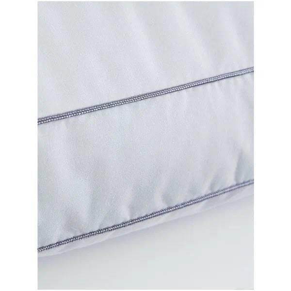 Пуховая подушка София 70х70 белого цвета - лучшие Подушки для сна в INMYROOM