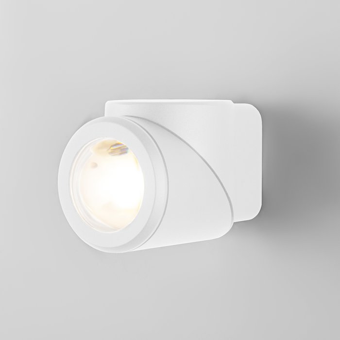 Уличный настенный светодиодный светильник Gira белого цвета - лучшие Настенные уличные светильники в INMYROOM