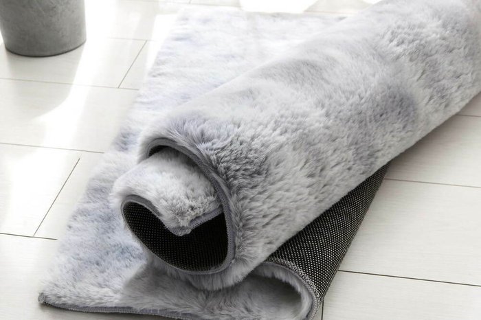 Набор из двух ковриков Fiona №2 серого цвета - лучшие Ковры в INMYROOM